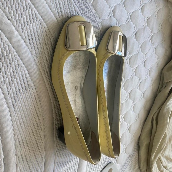prada cream and silver kitten heels sz 36 - Picture 3 of 4
